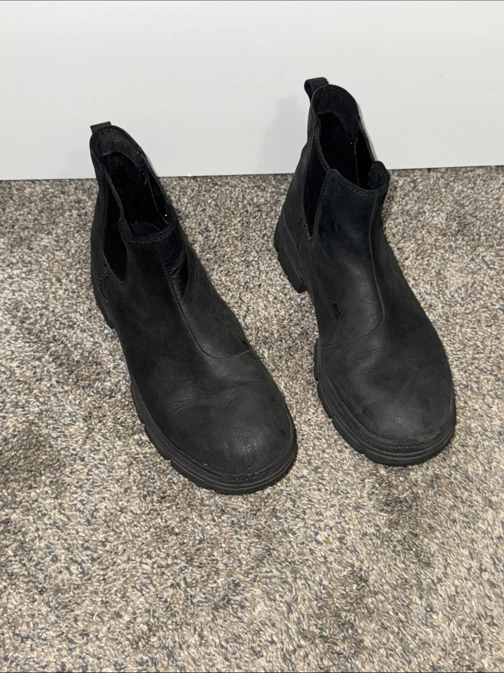 UGG Black Chukka Chelsea Boots Sz 5 lightweight slip on